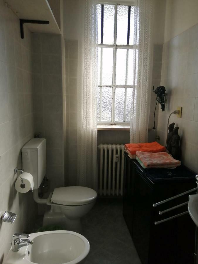 Oasi Di Tranquillita Appartement Asti Buitenkant foto
